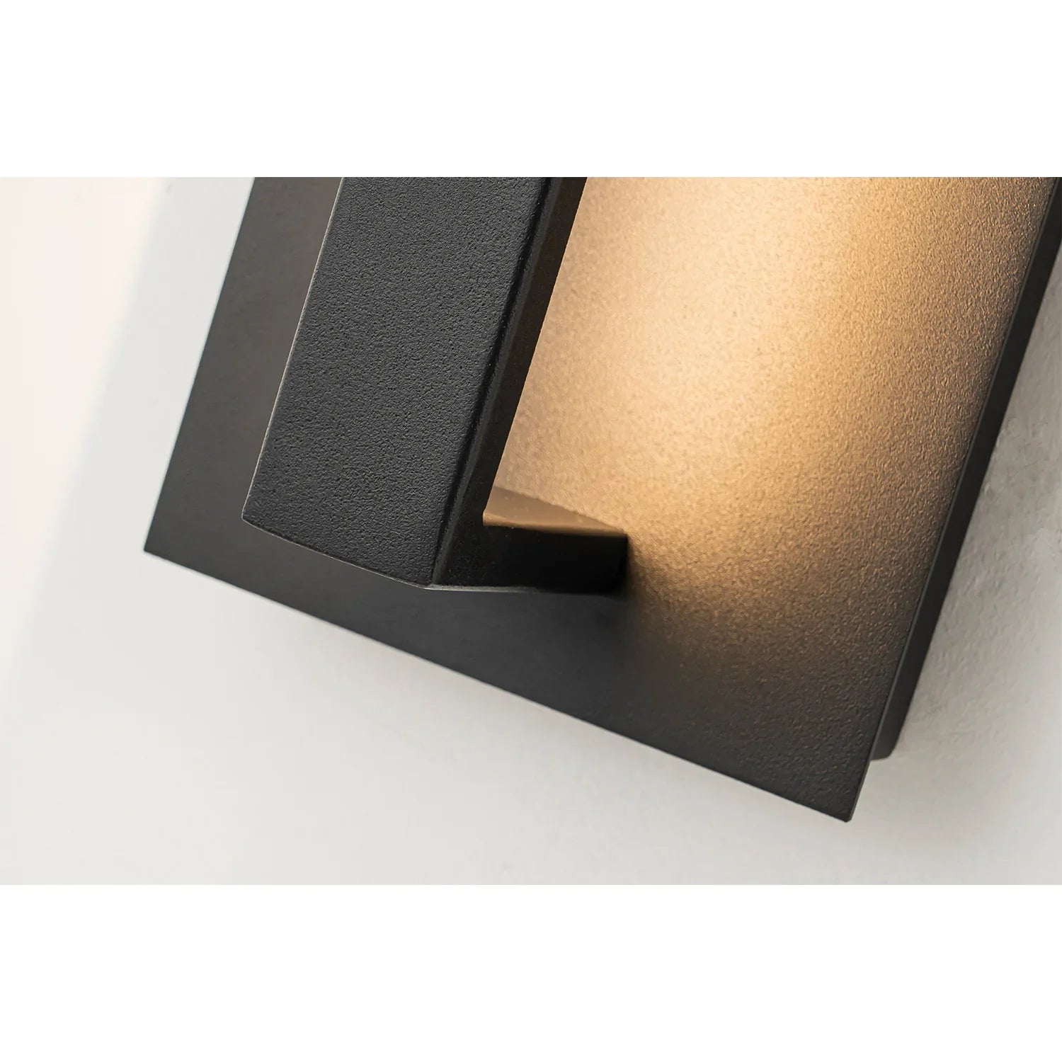16_LED_Outdoor_Wall_Lights_Matte_Black_-_FTL_Outdoor_Wall_Lighting_LED_Light_Bulbs
